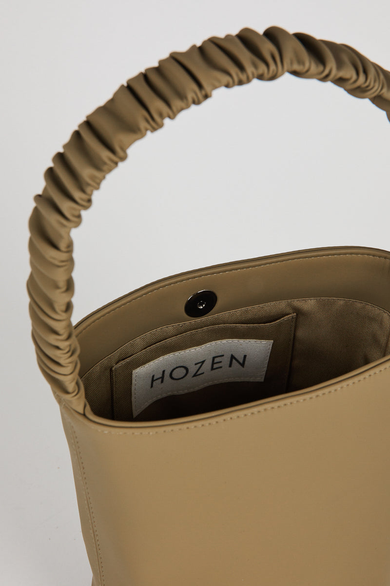 HOZEN Handbags Scrunchie Toffee Bucket Bag | IB x HOZEN