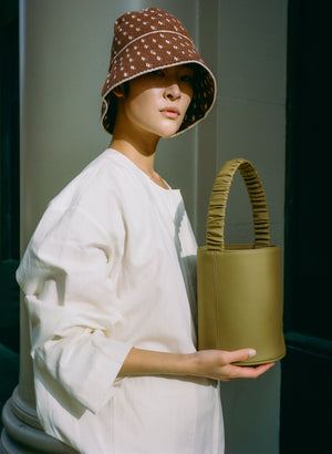 HOZEN handbags | Scrunchie brown bucket bag | IB x HOZEN
